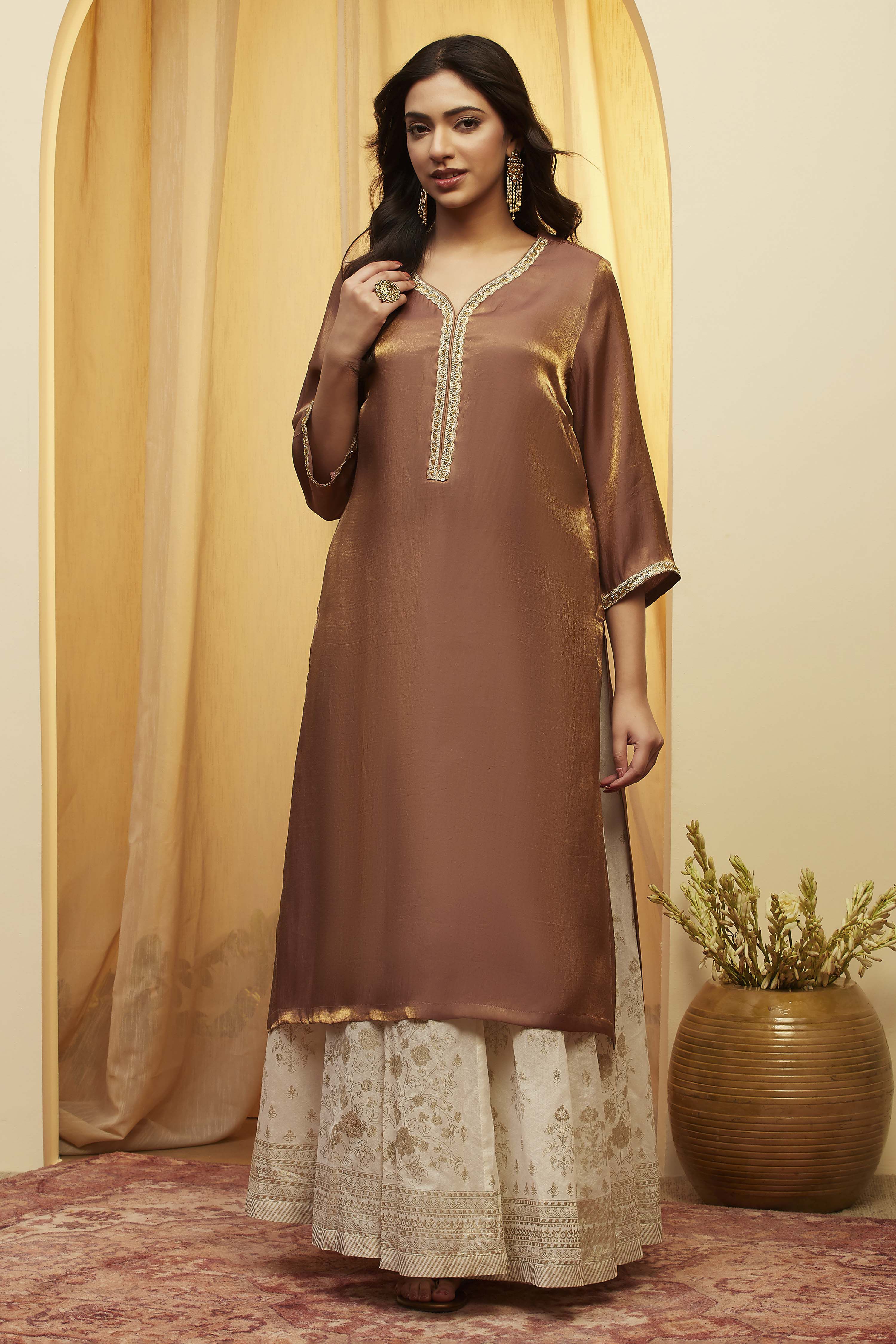 Mauve Viscose Rayon Sheen Straight Kurta image number 5