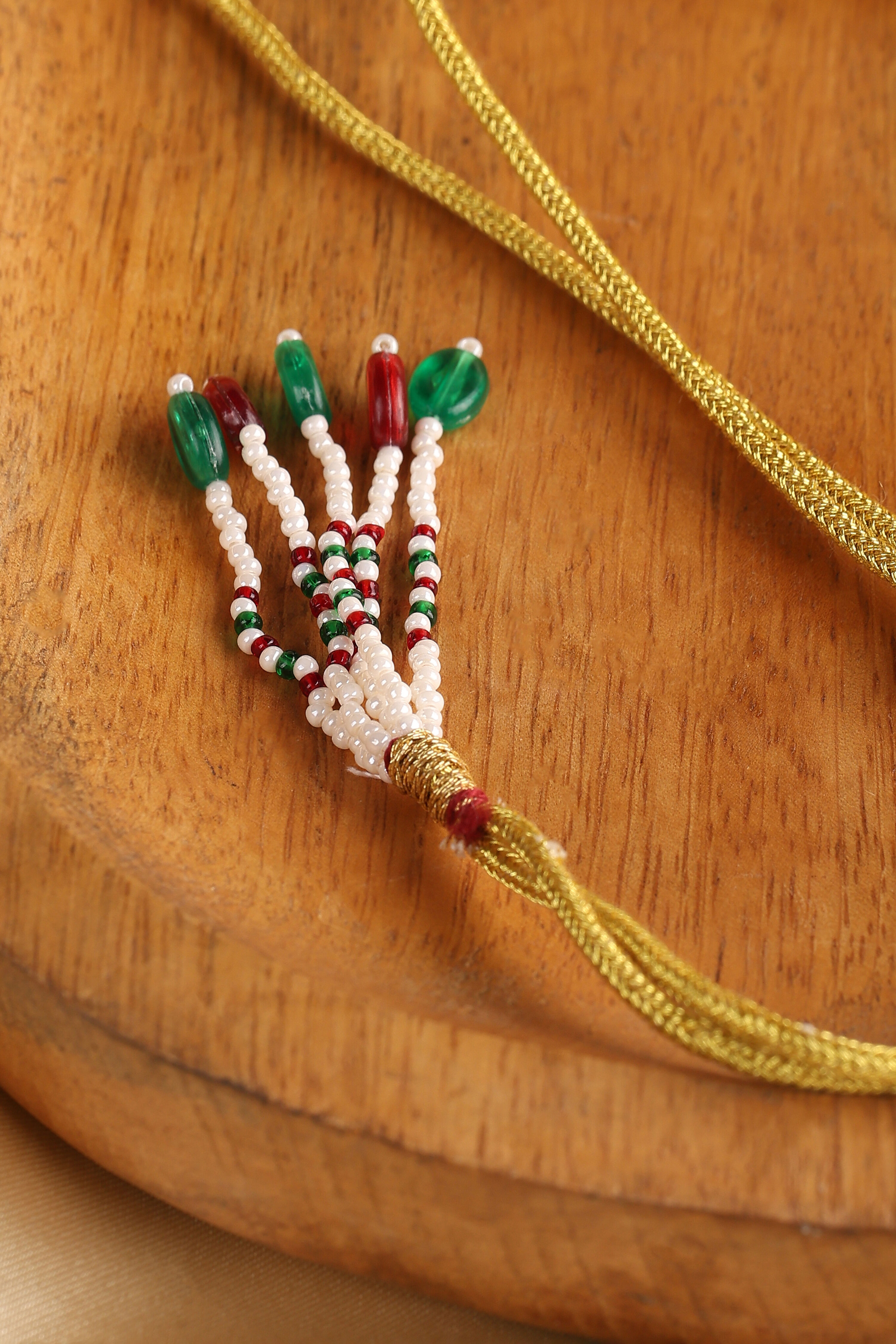 White Alloy Necklace Set image number 3