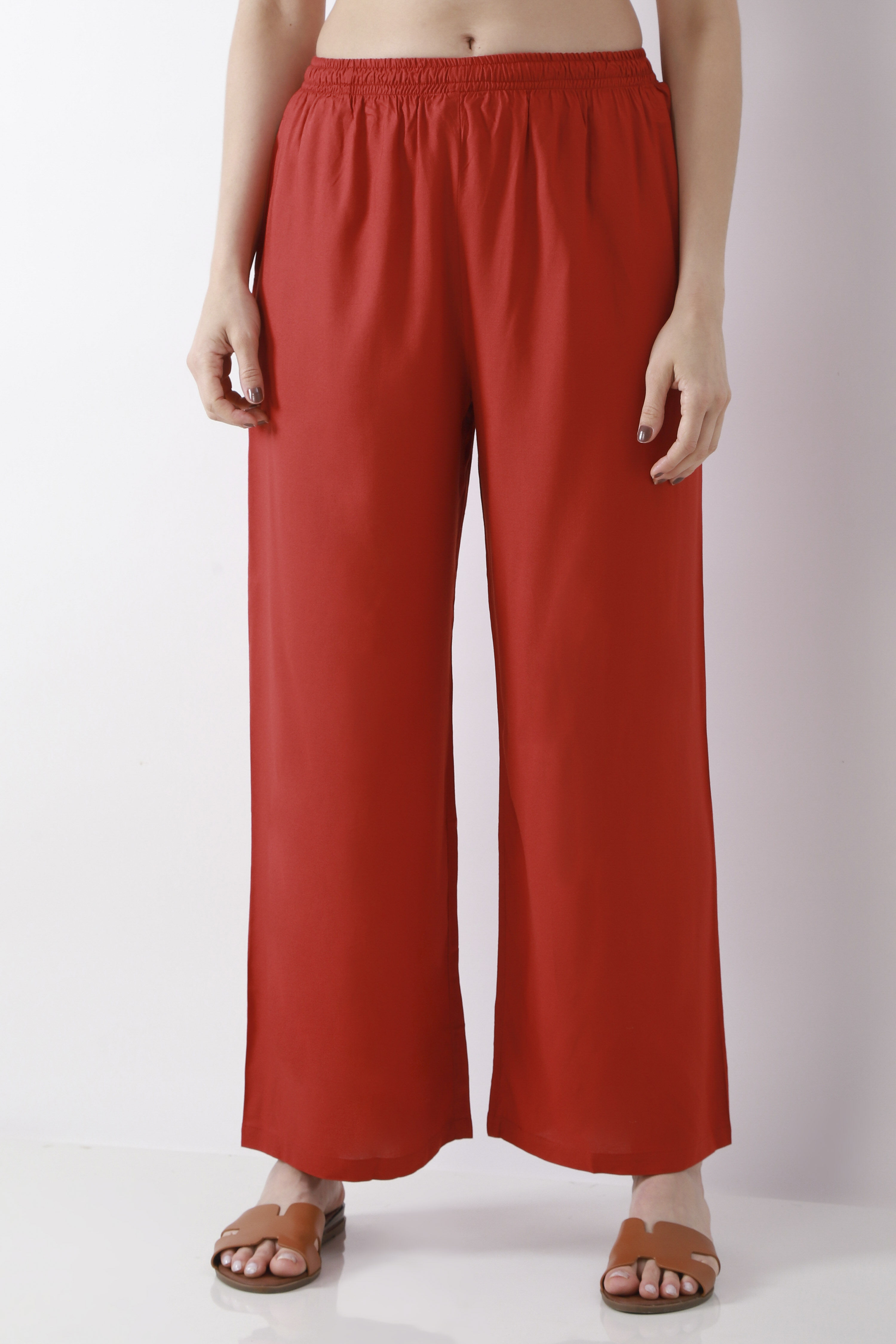 Green Solid Straight Palazzos image number 4