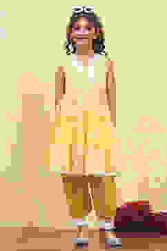 Yellow Cotton Tiered Printed Kurta Salwar Set image number 7