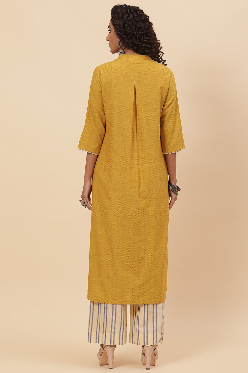 Mustard Cream Cotton Fusion Yarndyed Kurta Set image number 4