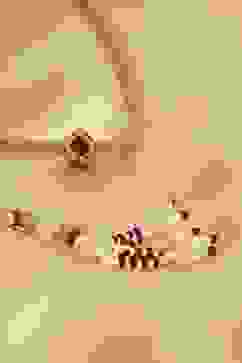 Red Brass Necklace Set image number 5