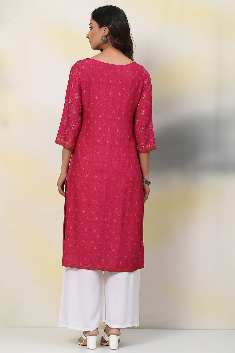 Mustard Straight Rayon Kurta image number 4