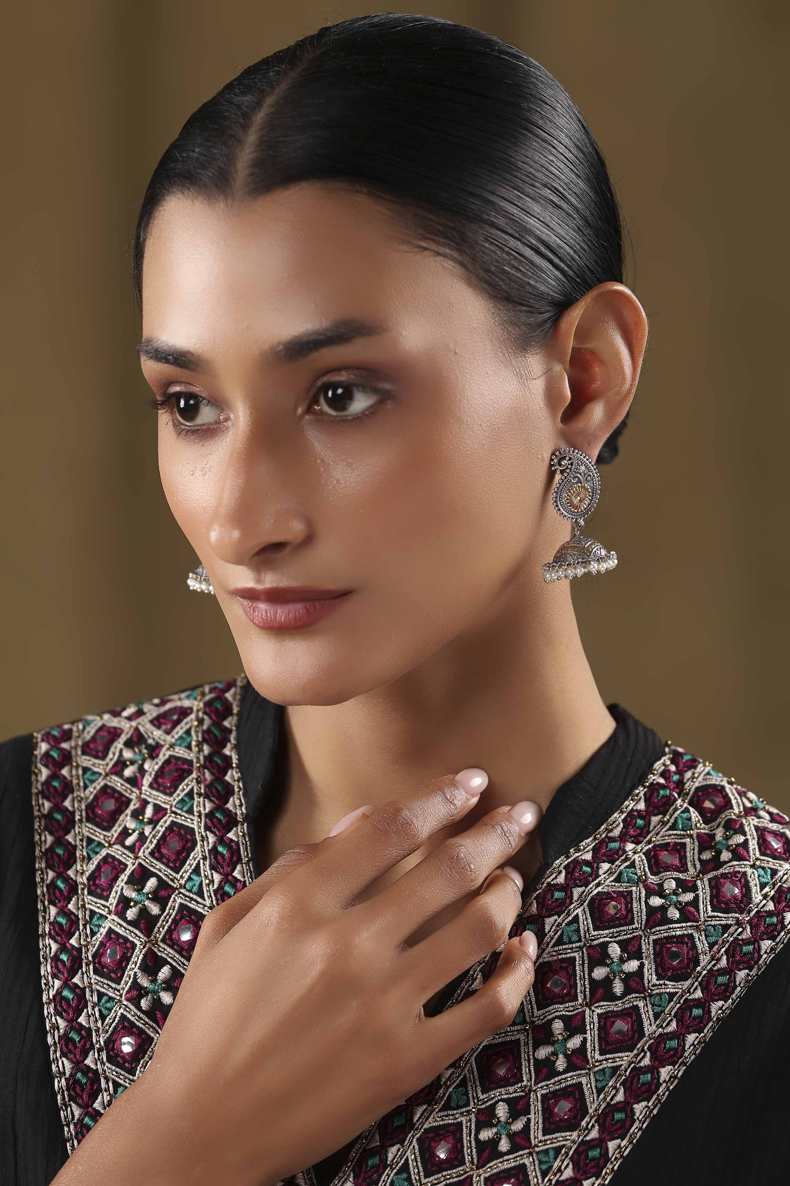 Oxidised Gold Brass Jhumka image number 3