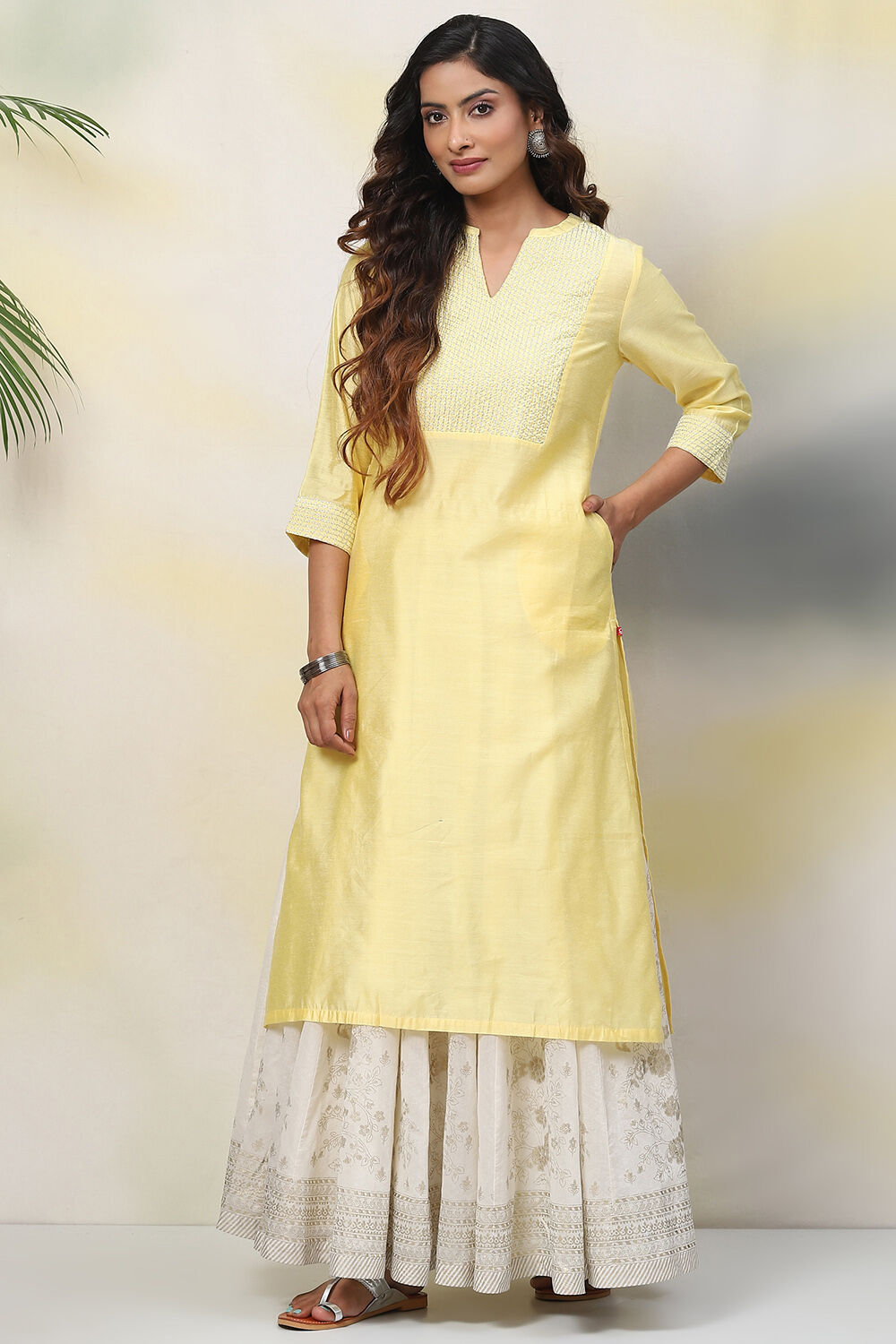 Yellow Straight Kurta image number 2
