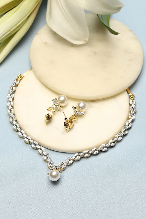 Pearl Brass Necklace Set image number 0