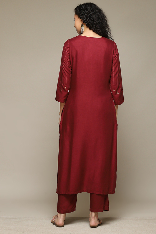 Fuschia Rayon Straight Kurta Pant Suit Set image number 4
