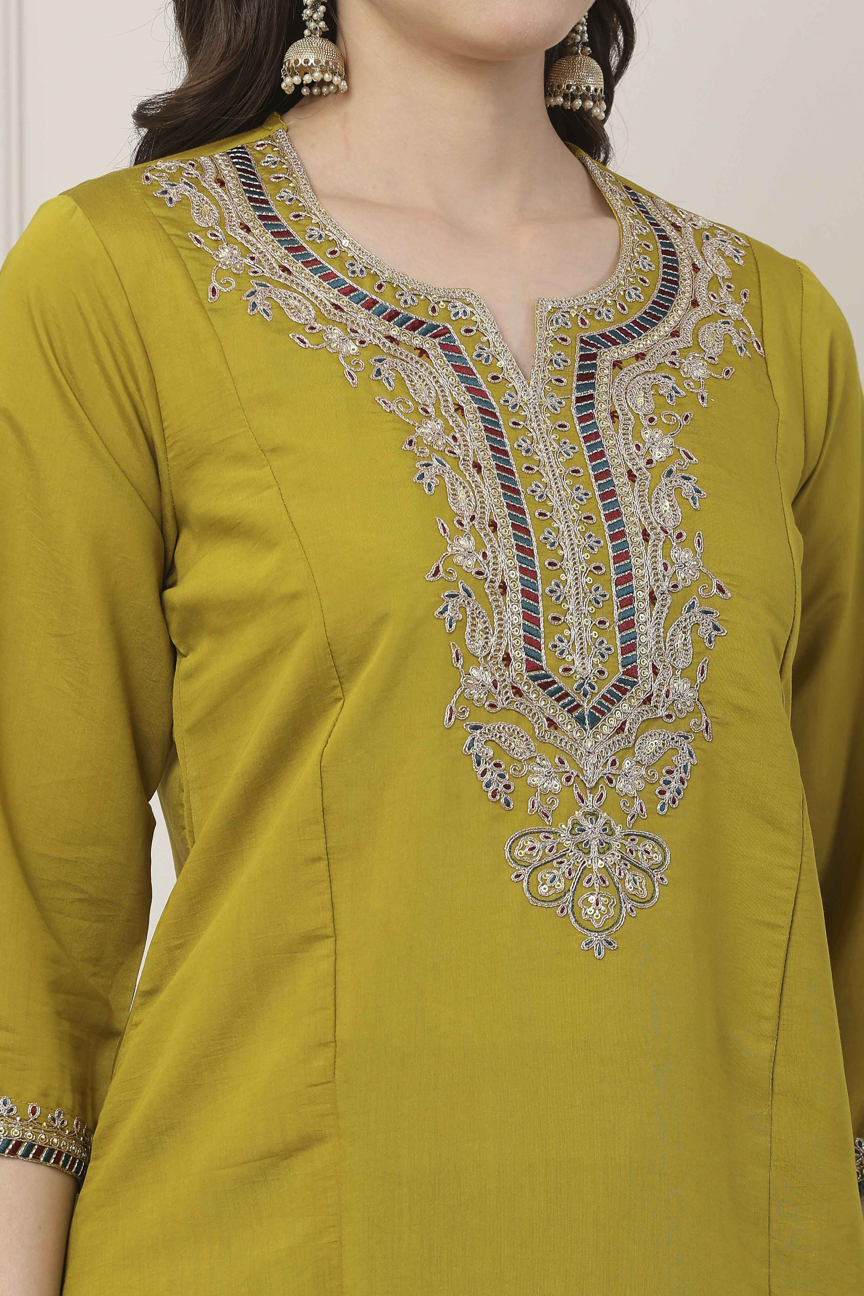 Green Floral Yoke Embroidered Straight Kurta image number 1