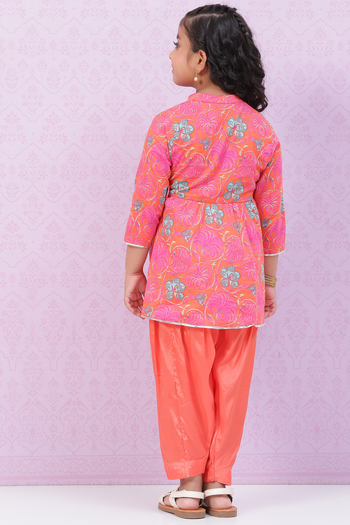 Orange Cotton Flared Printed Kurta Set image number 4