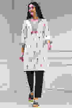 Off-White Cotton Ikat Straight Kurta image number 5