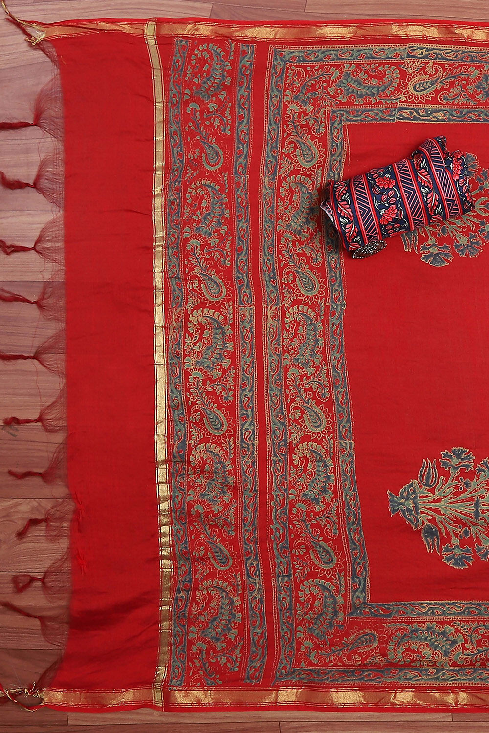 Blue Viscose Muslin Screen Print Unstitched Suit Set image number 3