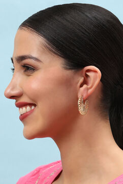 Gold Alloy Earrings image number 1