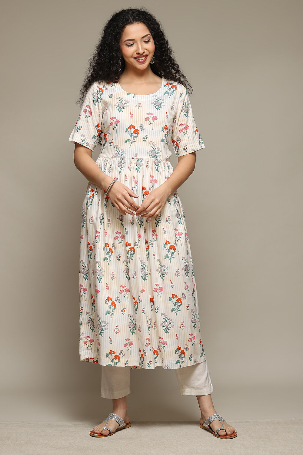 Natural Rayon Straight Printed Kurta image number 0