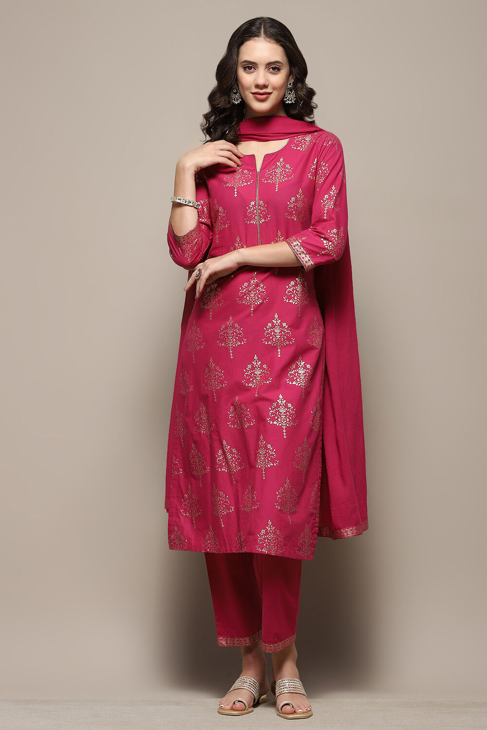 Magenta Cotton Printed Straight Suit Set image number 7