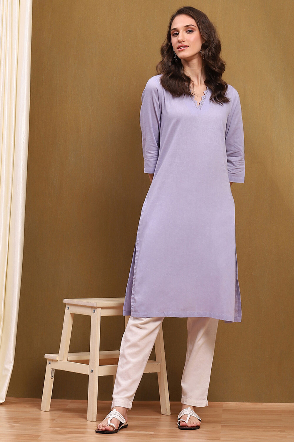 Lilac Cotton Blend Solid Regular Fit Straight Kurta image number 0