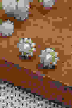 Pearl Brass Studs image number 0