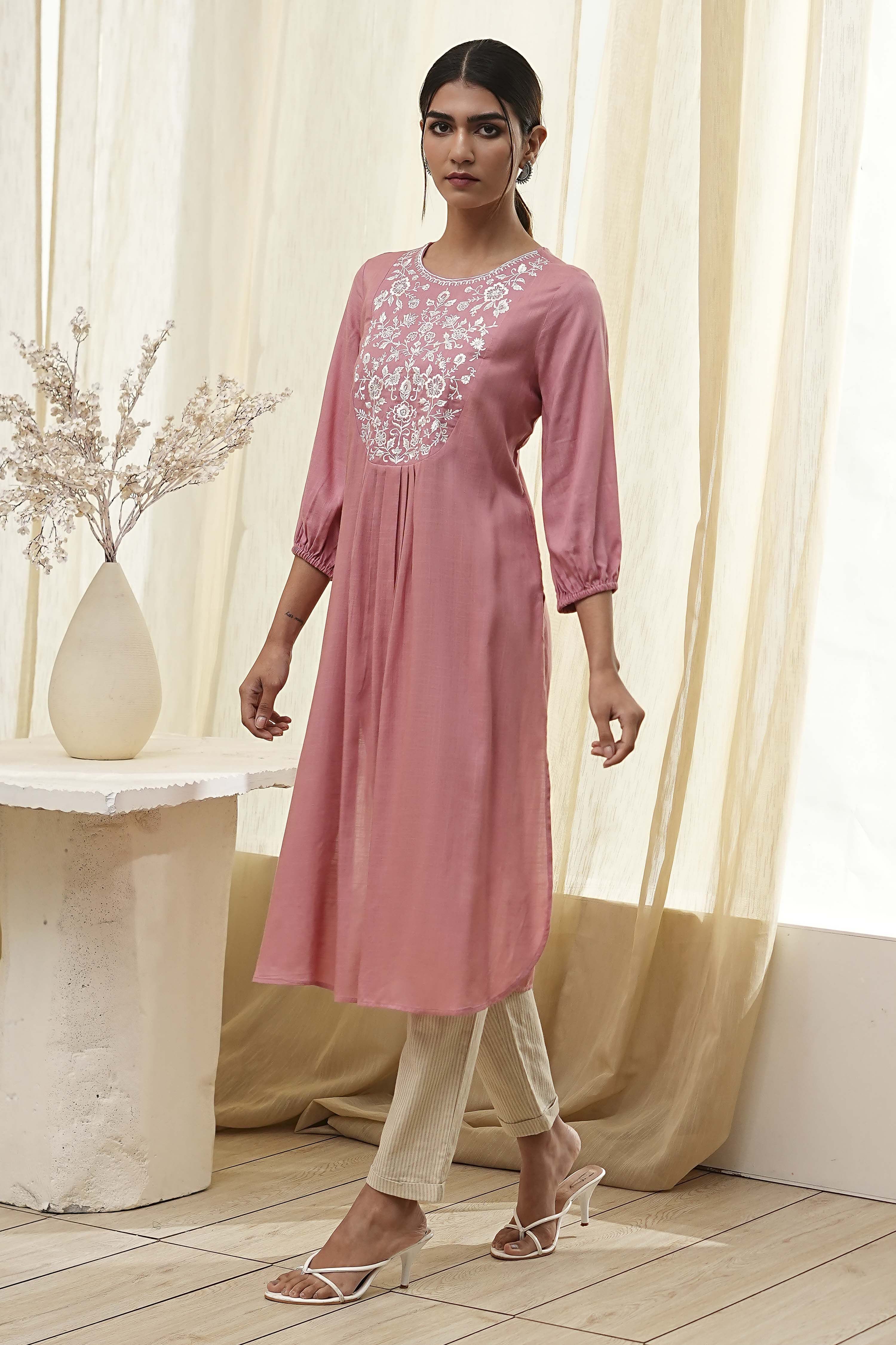 Aqua Solid Gathered Straight Kurta image number 2
