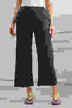 Green Cotton Flared Dyed Palazzo Pants image number 4