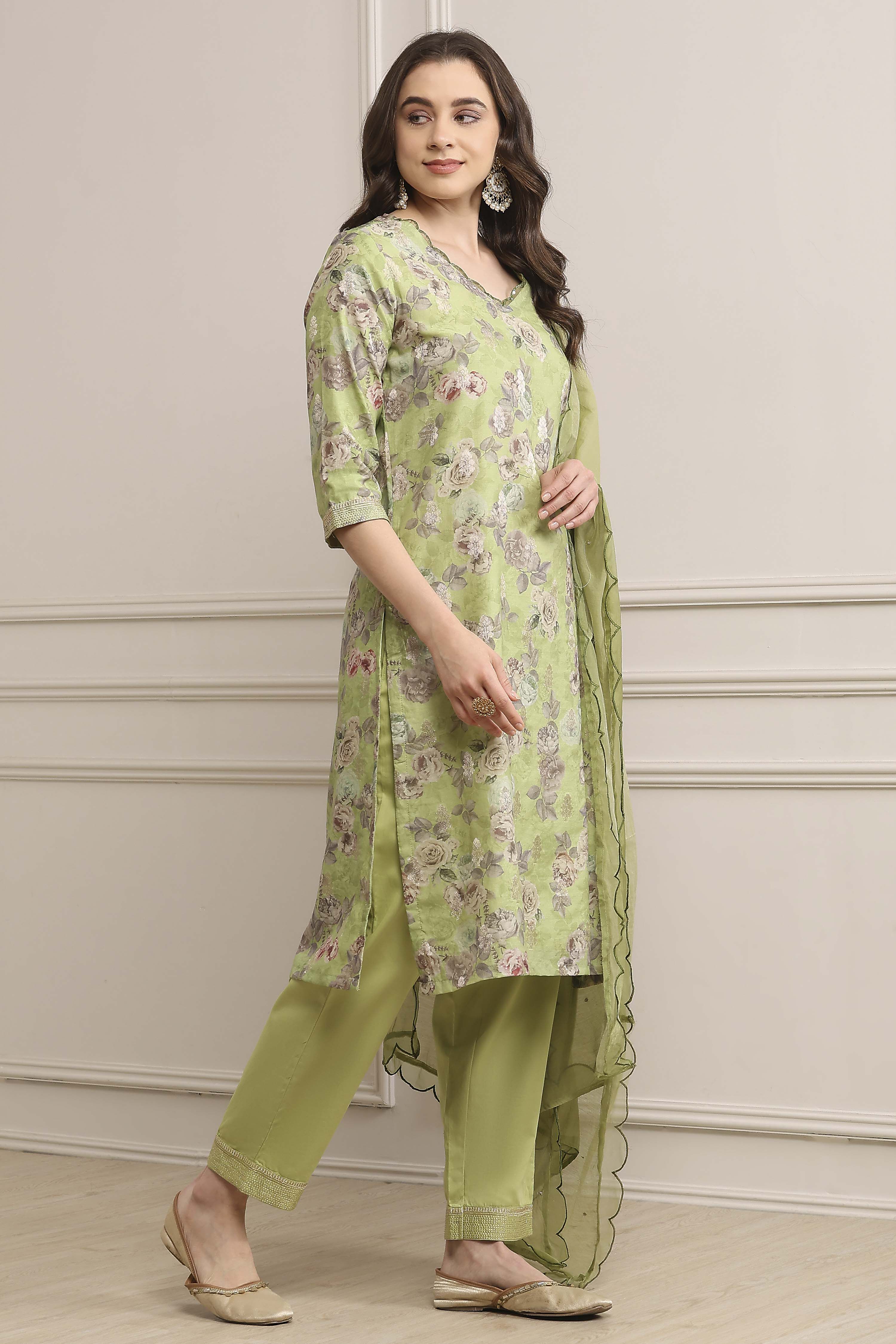 Green Cotton Blend Floral Straight Suit Set image number 5