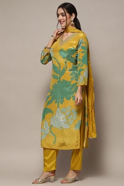 Yellow Crepe Unstitched Suit set image number 5