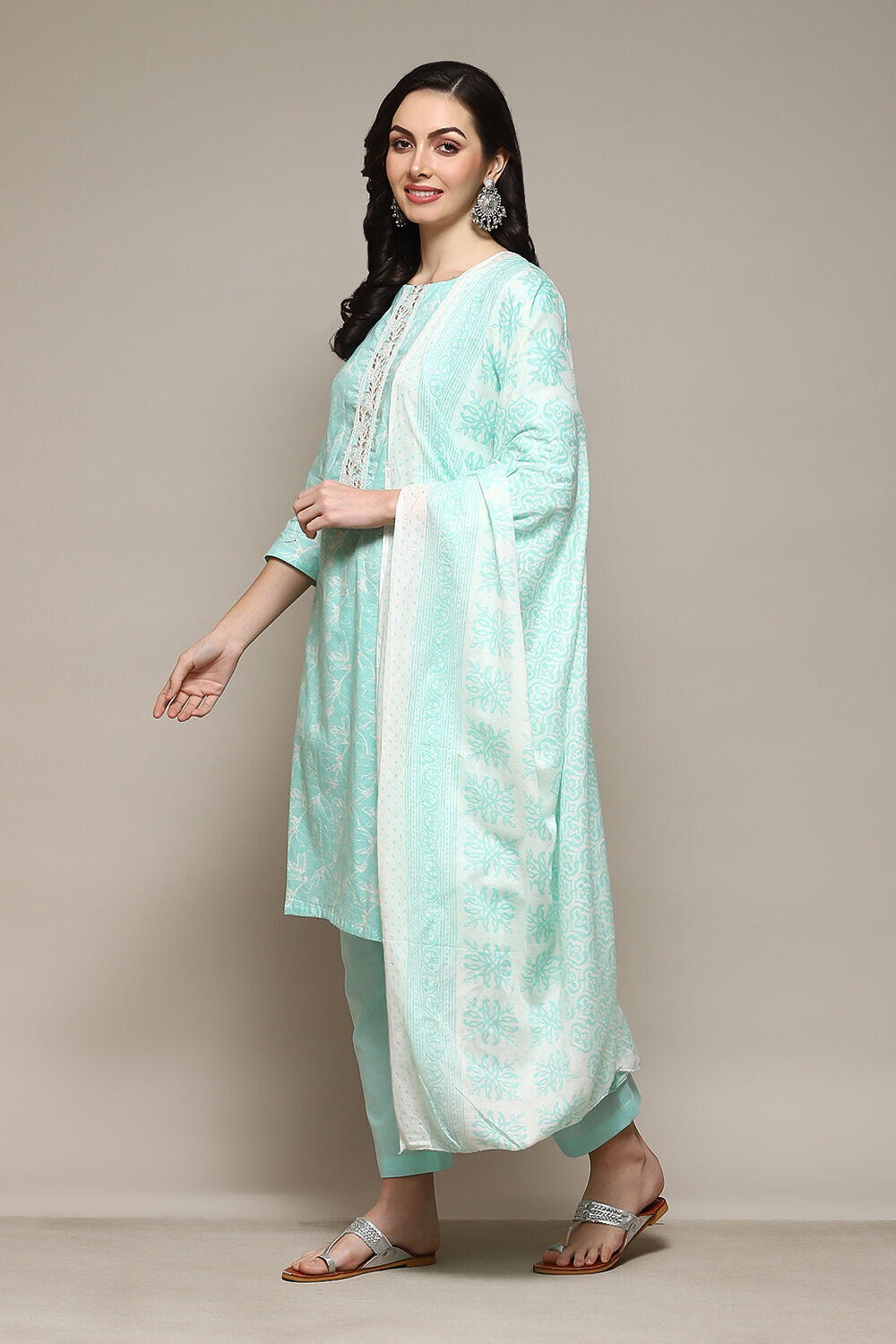 Green Cotton Hand Embroidered Unstitched Suit Set image number 6