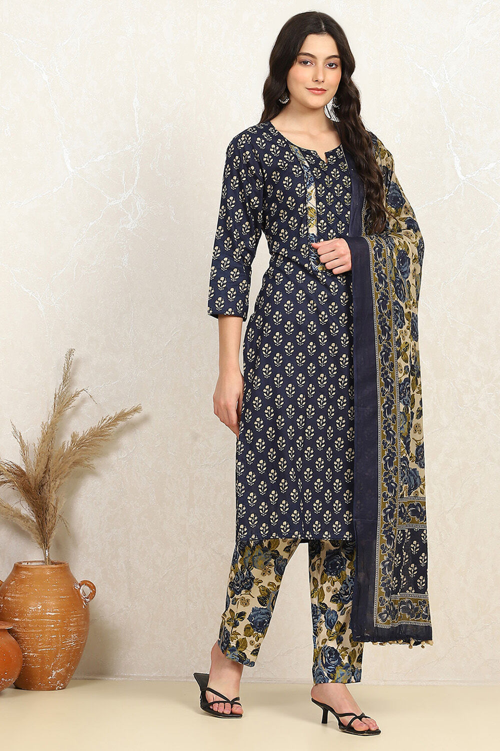 Green Cotton Printed Unstitched Suit Set image number 6