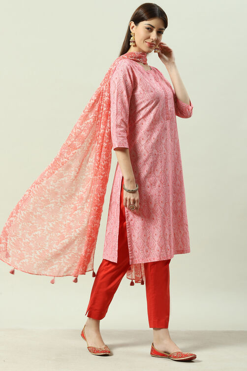 Red Printed Cotton Straight Kurta Slim Pants Suit Set image number 5