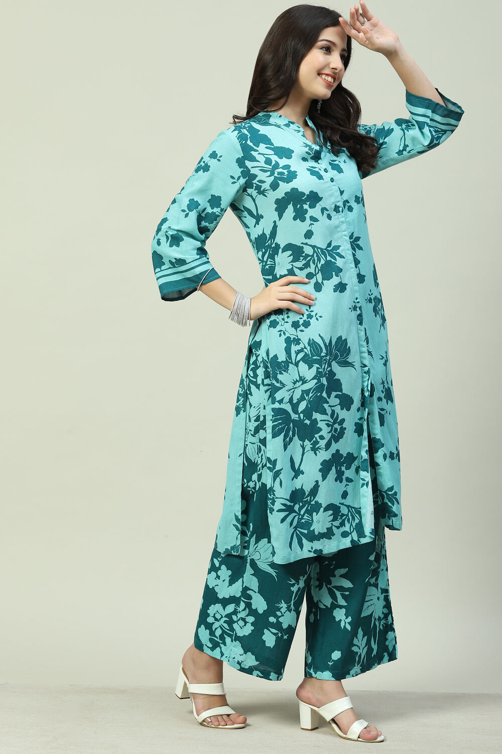 Yellow Grey LIVA Straight Printed Kurta Set image number 3