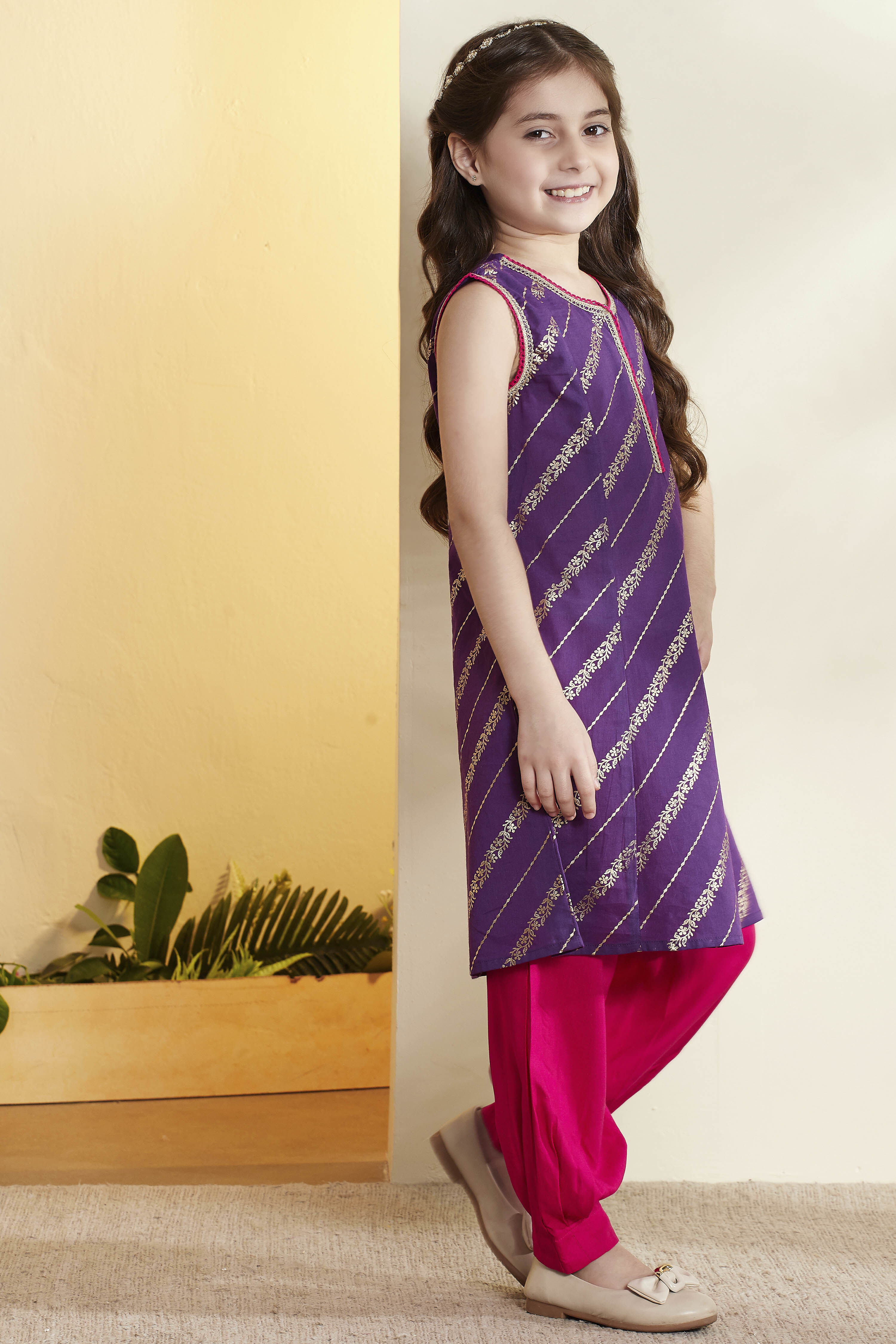 Purple Cotton Printed Straight Kurta Pants Set image number 4