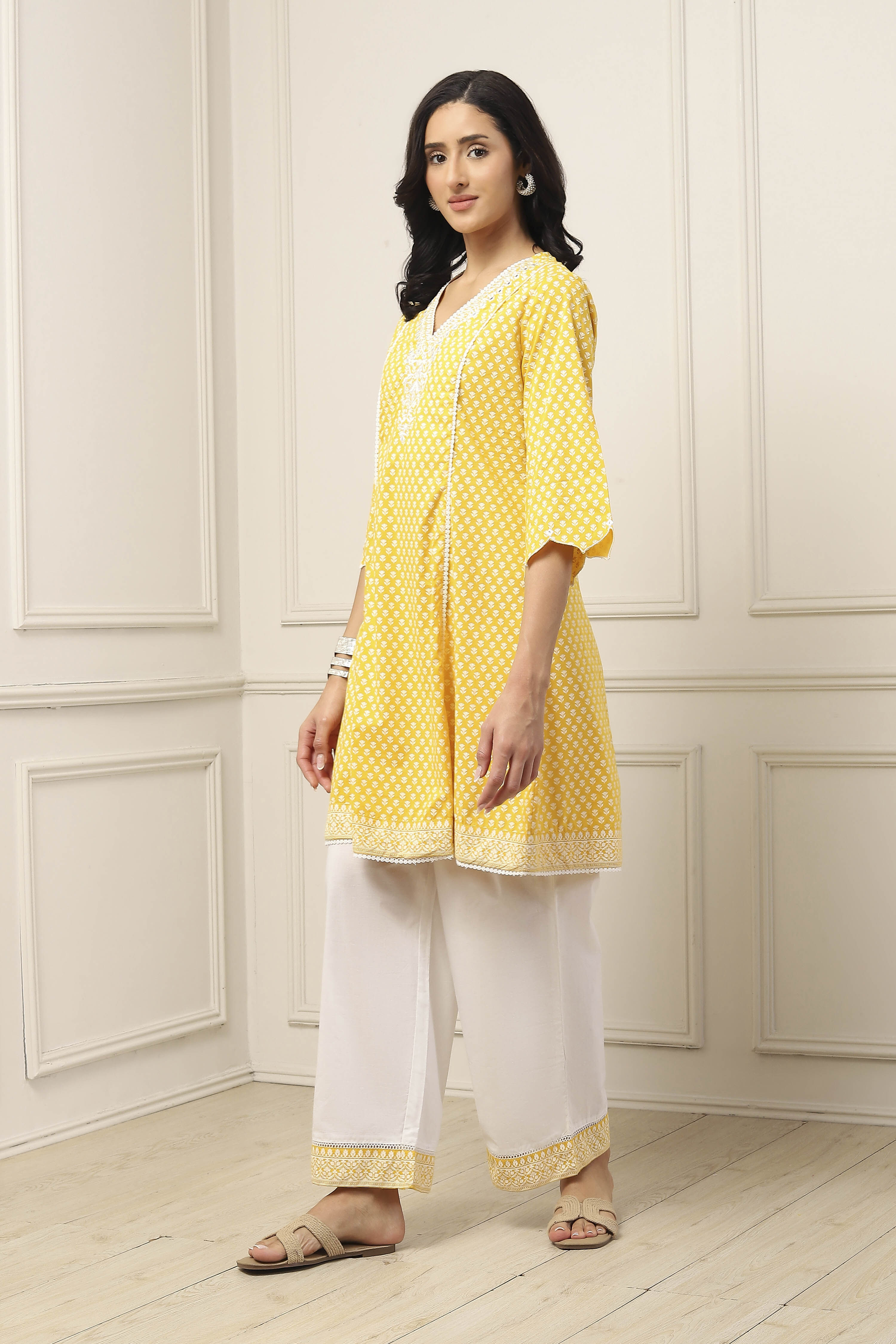 Yellow Cotton Kalidar Kurta Palazzo Set image number 3