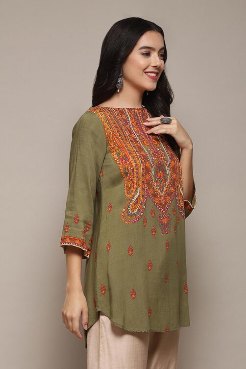 Green LIVA Straight Printed Kurti image number 4