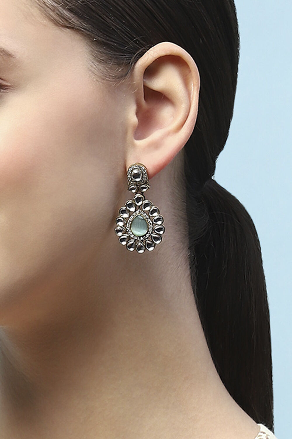 Mint Green Gold-Plated Kundan Studded Danglers image number 3