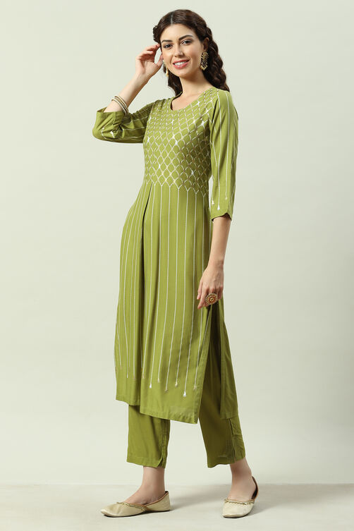 Navy Printed Rayon Straight Kurta Regular Pants Suit Set image number 3