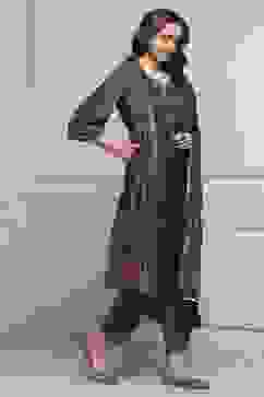 Plum Velvet Printed Straight Winter Suit Set image number 5