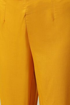 Yellow Printed Straight Kurta Slim Pant Suit Set image number 2
