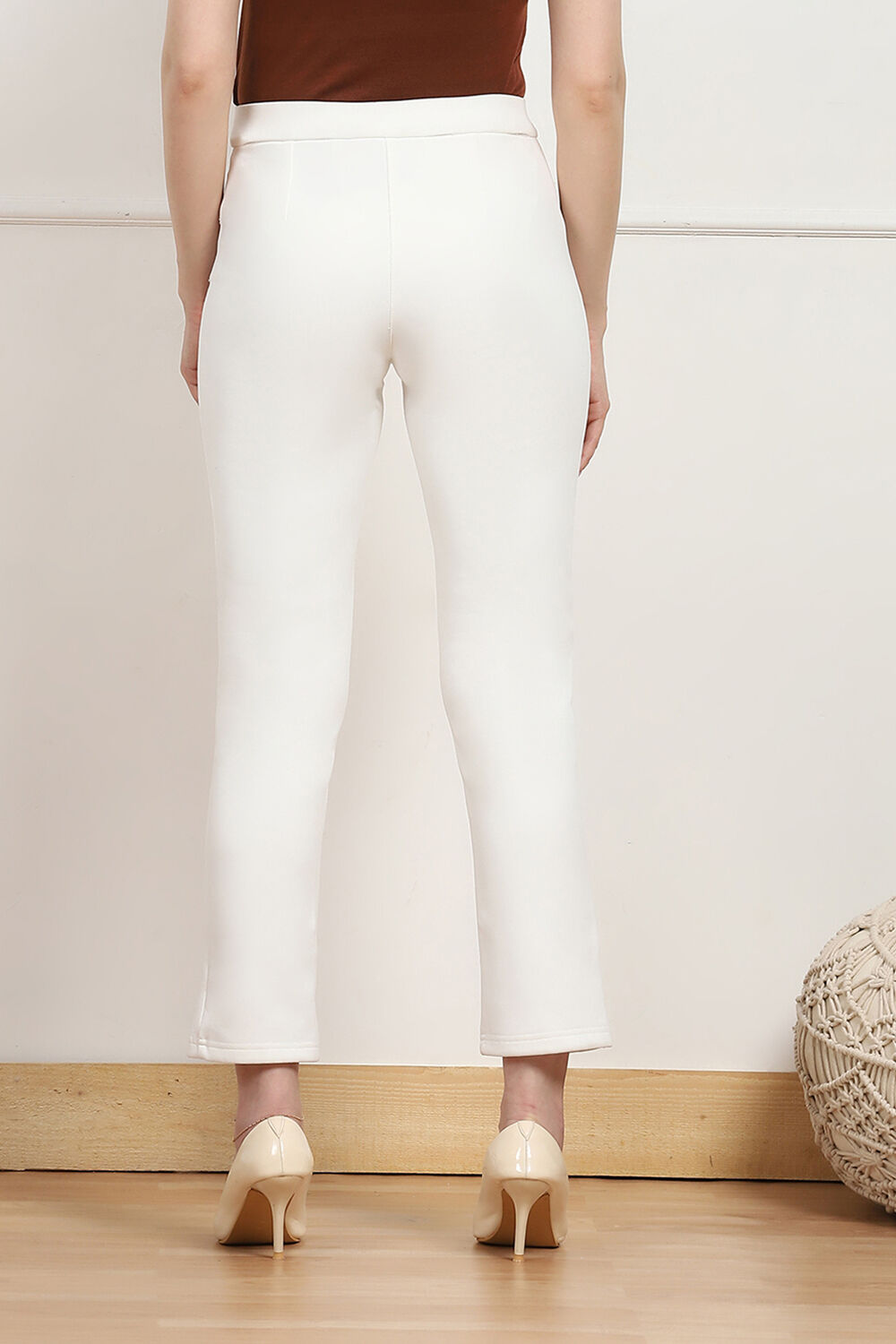 Black Solid Stretchable Slim Fit Pants image number 5