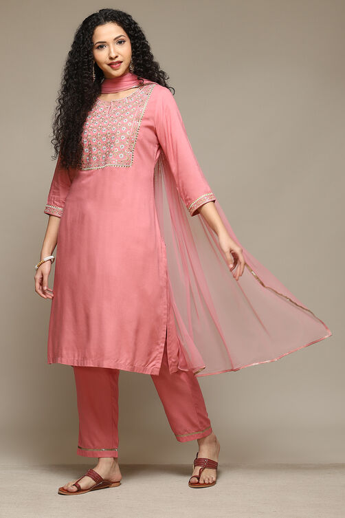 Light Pink Rayon Straight Kurta Pants Suit Set image number 5