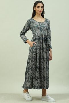 Charcoal Flared Printed Dress image number 3