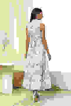 White and Blue Cotton Floral Tiered Dress image number 3