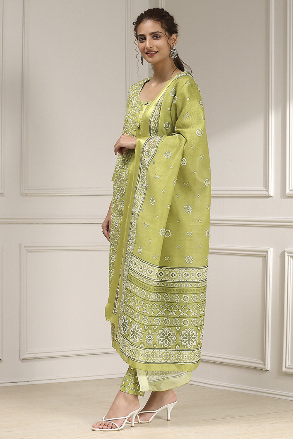 Green Cotton Digital Print Unstitched Suit Set image number 4
