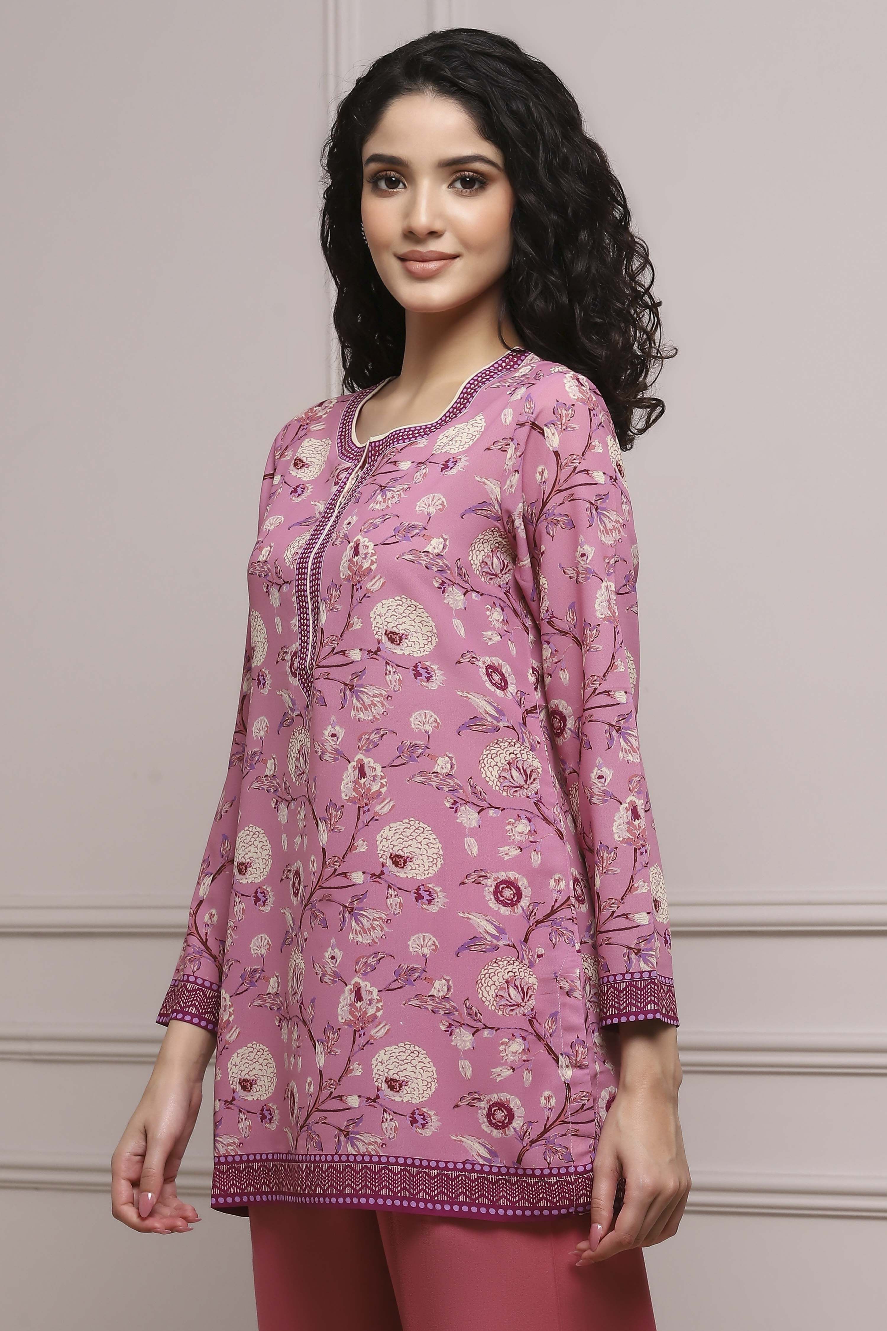 Green Art Silk Printed Straight Short Kurta image number 2