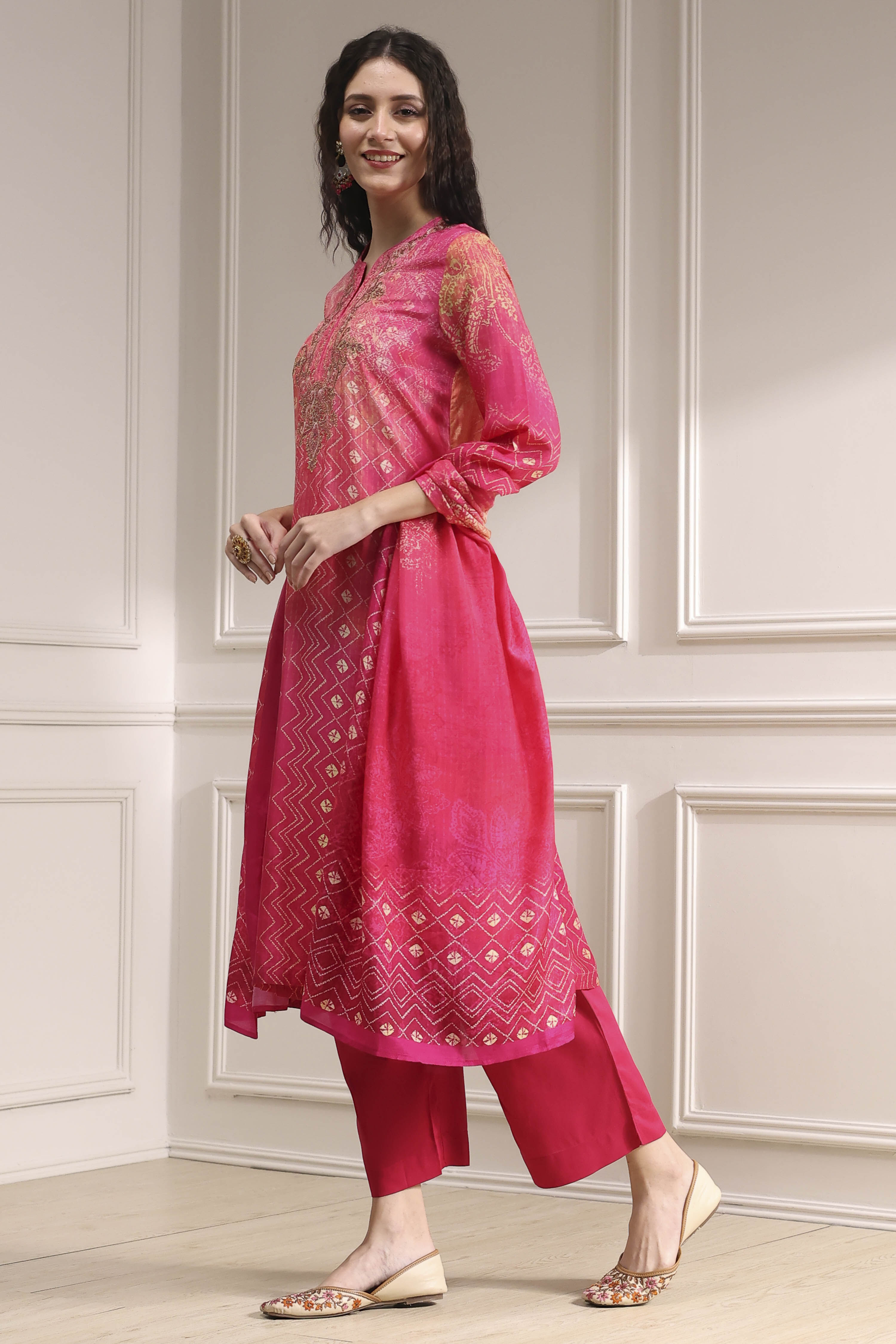 Pink Printed Straight Suit Set image number 3