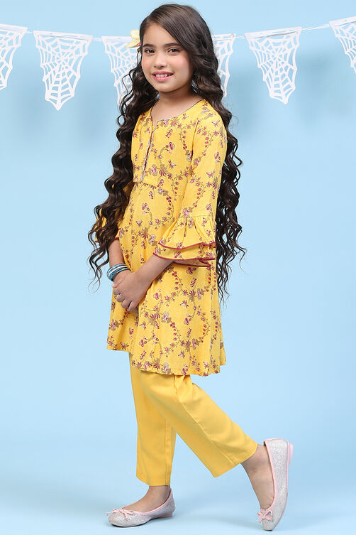 Yellow Rayon Kalidar Printed Kurta Set image number 3