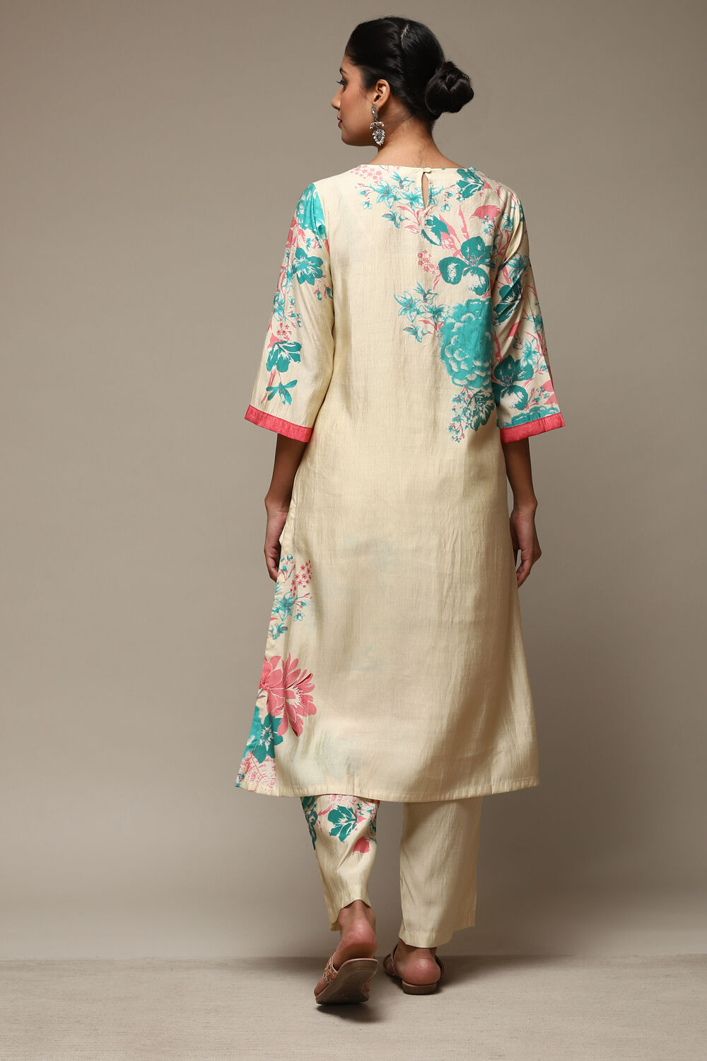 Salmon Viscose Straight Printed 2 Piece Set image number 4