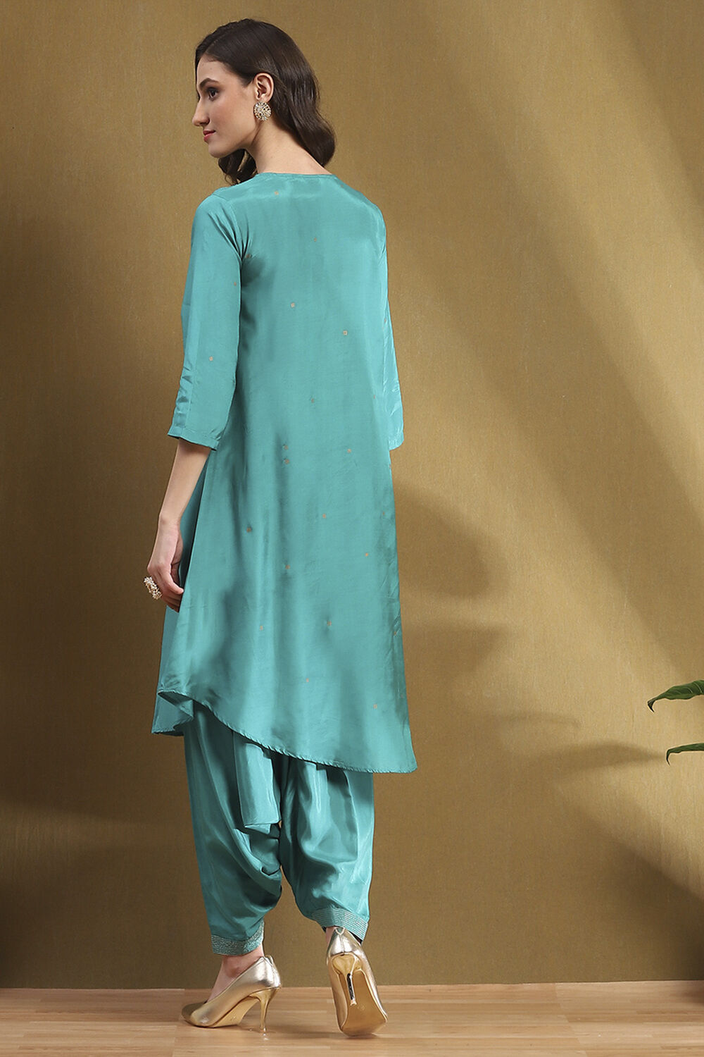 Green Viscose Printed Festive Straight Kurta Set image number 4