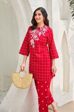 Red Cotton Straight Suit Set image number 3