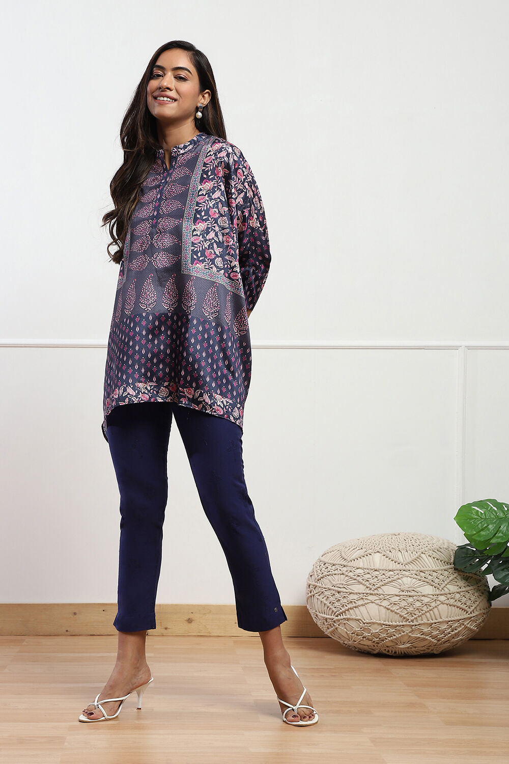 Off White Slub Pants image number 0