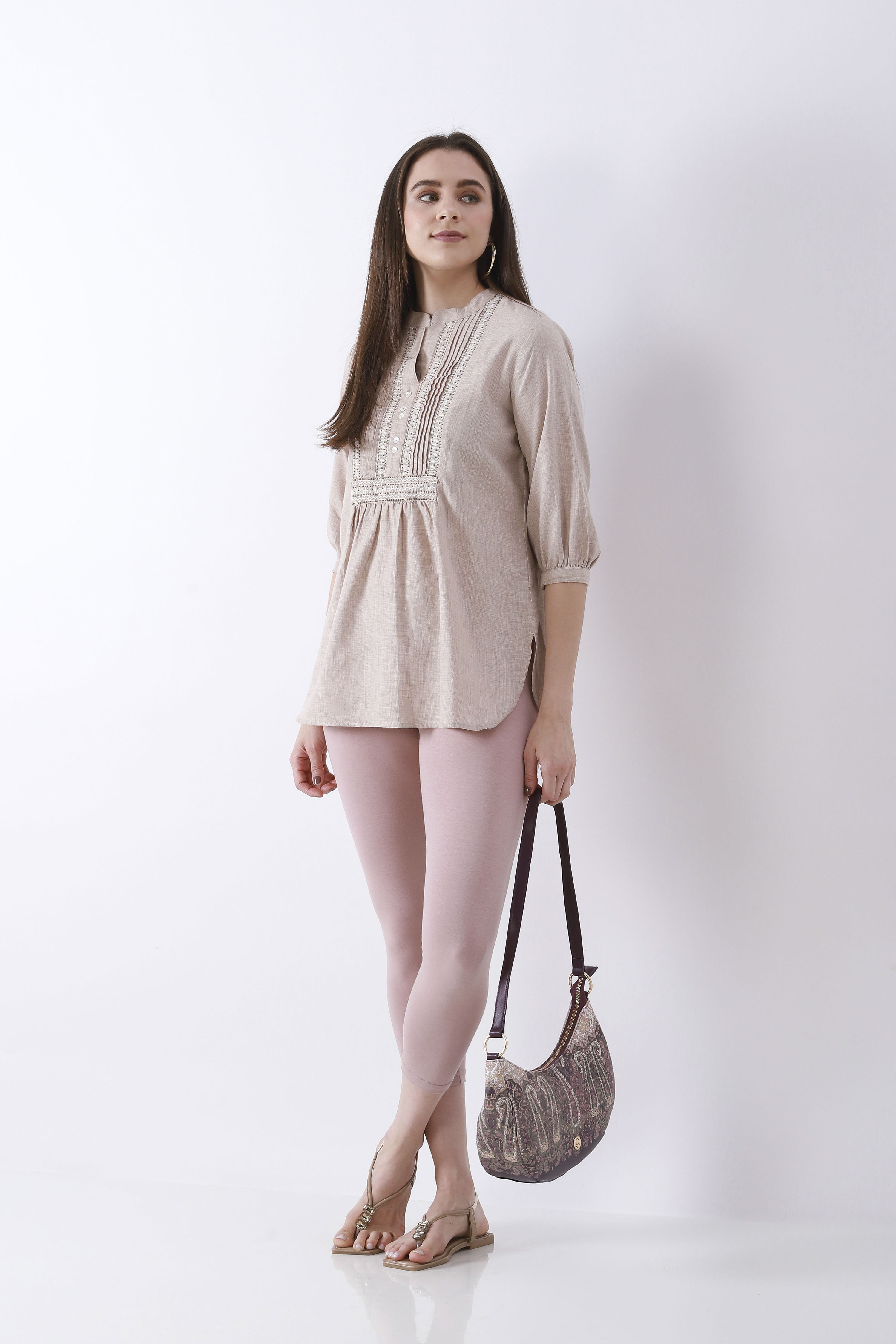 Light Pink Cotton Lycra Solid Fitted Cropped Leggings image number 0