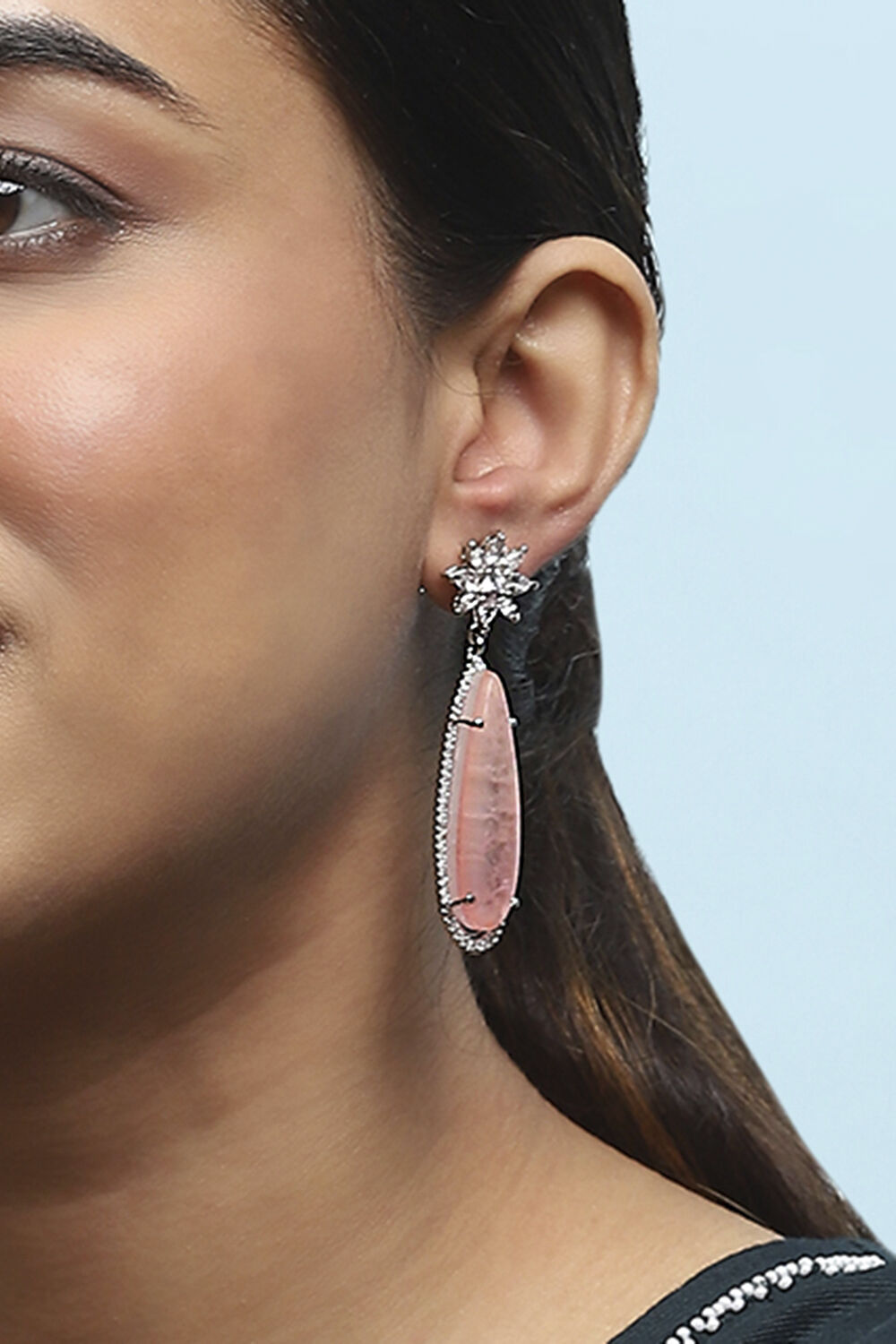 Light Pink Brass Necklace Set image number 3