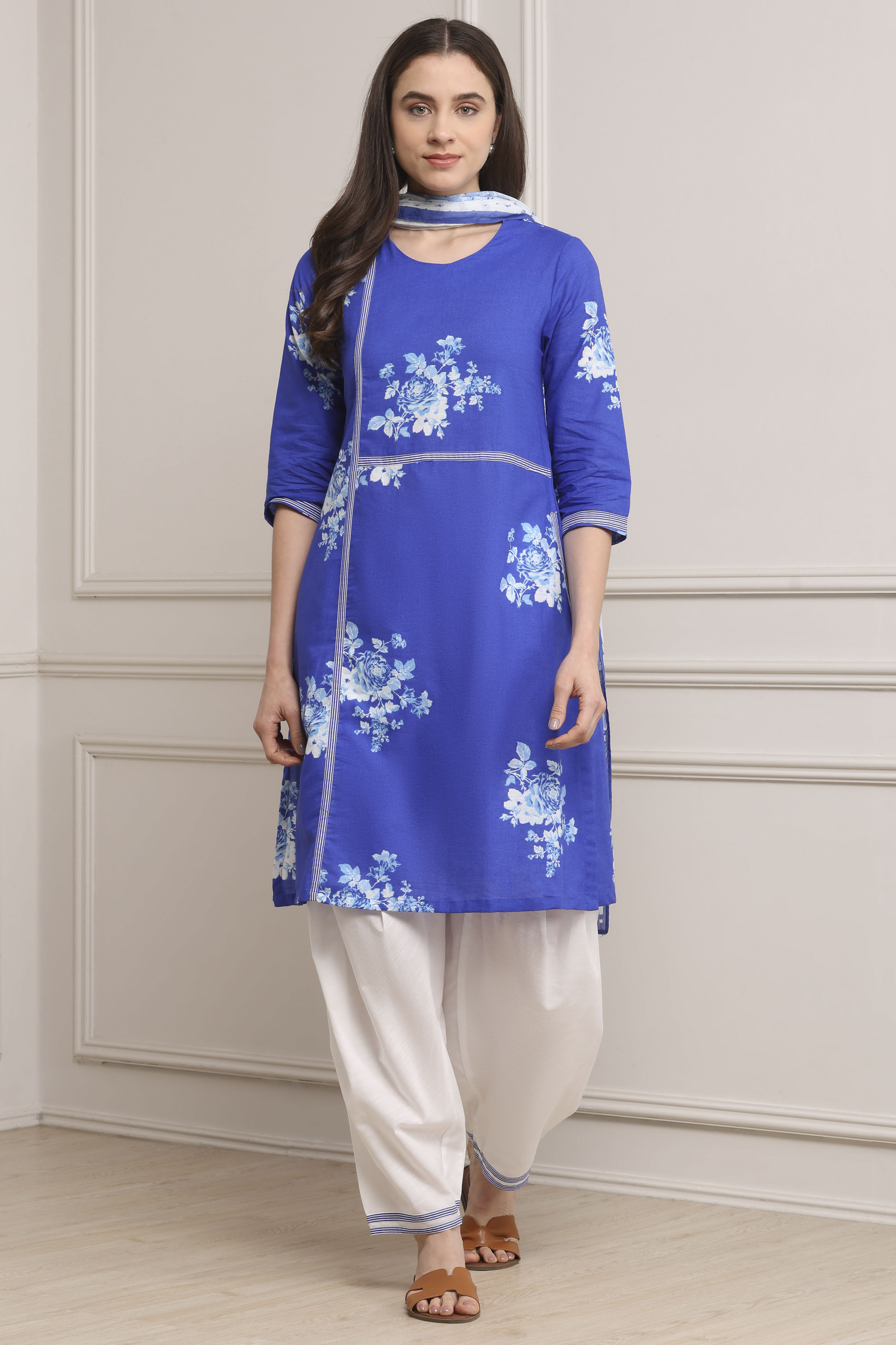 Blue Cotton Straight Suit Set image number 6